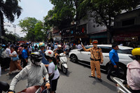 Cảm xúc trái ngược của thí sinh sau khi hoàn thành bài thi môn Toán