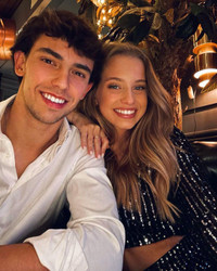 Bạn gái 'thiên thần' của Joao Felix nghiện khoe thân hình nóng bỏng