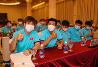 U23 Việt Nam tươi rói mang cúp vô địch về nước