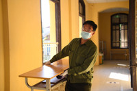 Trường học Hà Nội hối hả dọn dẹp để đón học sinh trở lại trường từ 6/12