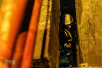 Các kỹ sư thâu đêm 