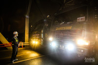 Các kỹ sư thâu đêm 