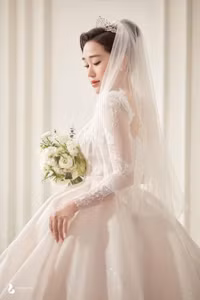Ảnh cưới lãng mạn của Hồ Tấn Tài và hôn thê hơn 2 tuổi