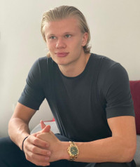 Ngắm bộ sưu tập đồng hồ đắt đỏ của Haaland