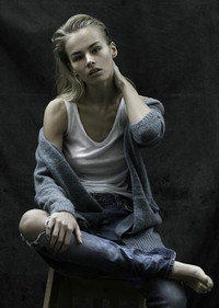 De Ligt tình tứ bên bạn gái bằng tuổi khi ra mắt Bayern