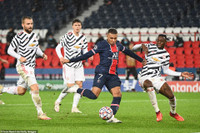 [ẢNH] Cán cột mốc chưa từng có, M.U đã chơi hay thế nào trước PSG?