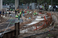 Sân khấu và khán đài ngoài trời lộ diện sau 8 tháng cải tạo hồ Hoàng Cầu