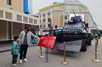 Ngắm dàn khí tài hiện đại của lực lượng CAND đang triển lãm phục vụ người dân ở hồ Gươm