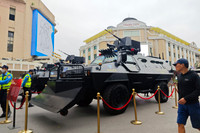 Ngắm dàn khí tài hiện đại của lực lượng CAND đang triển lãm phục vụ người dân ở hồ Gươm