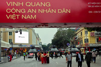 Ngắm dàn khí tài hiện đại của lực lượng CAND đang triển lãm phục vụ người dân ở hồ Gươm