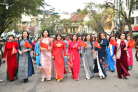 1000 phụ nữ diễu hành áo dài và xếp hình bản đồ Việt Nam tại phố đi bộ hồ Gươm 