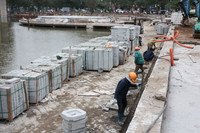 Sân khấu và khán đài ngoài trời lộ diện sau 8 tháng cải tạo hồ Hoàng Cầu