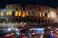 [ẢNH] Tuyển Italia phấn khích mang cúp vô địch về Rome