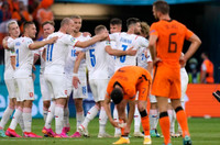 [ẢNH] Cười 'đau bụng' với ảnh chế ĐT Hà Lan dừng bước