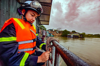 Theo chân Công an Thủ đô đi tuần tra dọc sông Hồng chủ động ứng phó siêu bão Ragasa 