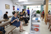 Độc đáo robot làm nhân viên AI phục vụ hành chính công tại Hà Nội