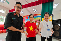 Công an Hà Nội xoa dịu nỗi đau chất độc da cam với nghĩa tình chạm vào trái tim