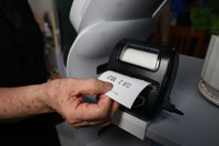 Độc đáo robot làm nhân viên AI phục vụ hành chính công tại Hà Nội