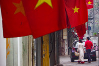 Cánh chim hòa bình tung cánh tuyệt đẹp trong sớm mùng 1 Tết Quý Mão giữa lòng Thủ đô