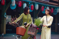 Cánh chim hòa bình tung cánh tuyệt đẹp trong sớm mùng 1 Tết Quý Mão giữa lòng Thủ đô