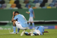 Ảnh chế: Man City là những anh công nhân vụng về