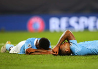 Ảnh chế: Man City là những anh công nhân vụng về