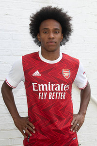 [ẢNH] Willian hớn hở ra mắt, háo hức với tương lai ở Arsenal