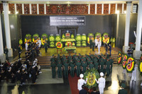 Lãnh đạo Đảng, Nhà nước viếng Thượng tướng Nguyễn Chí Vịnh