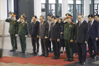 Lãnh đạo Đảng, Nhà nước viếng Thượng tướng Nguyễn Chí Vịnh