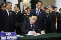 Lãnh đạo Đảng, Nhà nước viếng Thượng tướng Nguyễn Chí Vịnh