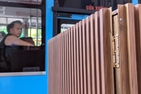 Xem hàng bốt điện được 