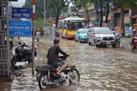 Xem người dân Hà Nội vất vả 