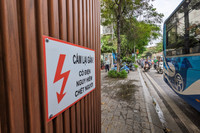 Xem hàng bốt điện được 