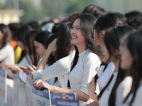 Nữ sinh có tên như Hoa hậu thu hút sự chú ý ở giải bóng đá THPT Hà Nội