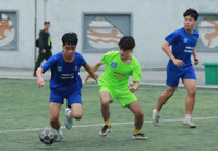 Hình ảnh loạt trận 15h30 ngày 6-11