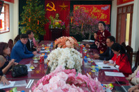 Suối Yến tấp nập đò qua lại trước ngày khai hội chùa Hương