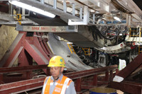 Cận cảnh robot Táo Bạo nặng 850 tấn bắt đầu khoan hầm cho metro Nhổn- Ga Hà Nội 