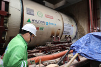 Cận cảnh robot Táo Bạo nặng 850 tấn bắt đầu khoan hầm cho metro Nhổn- Ga Hà Nội 