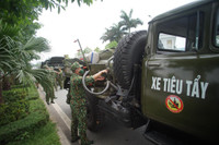 [Ảnh] Bộ Tư lệnh Thủ đô phun khử khuẩn Bệnh viện K cơ sở Tân Triều phòng Covid-19