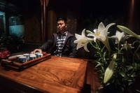 Khúc giao mùa đẹp tinh khôi khi hoa loa kèn xuống phố Hà Thành