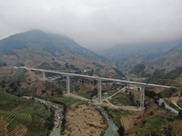 Cận cảnh cầu cạn Móng Sến có trụ cầu cao nhất Việt Nam