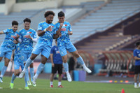 Xuân Son tươi rói, cần mẫn tập luyện cùng ĐT Việt Nam 