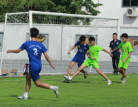 Chùm ảnh loạt trận 13h30 ngày 12-11