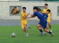 Chùm ảnh loạt trận 15h30 ngày 12-11