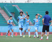 Xuân Son tươi rói, cần mẫn tập luyện cùng ĐT Việt Nam 