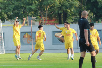 Chùm ảnh loạt trận 15h30 ngày 12-11