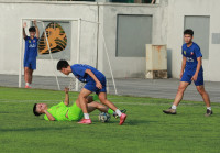 Chùm ảnh loạt trận 14h30 ngày 12-11