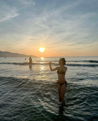 Nữ tuyển thủ Việt Nam đẹp ngất ngây cùng bikini