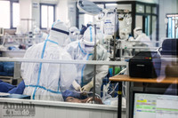 Những hình ảnh đặc biệt về nơi đang giành giật sự sống cho bệnh nhân Covid-19 nặng ở Hà Nội