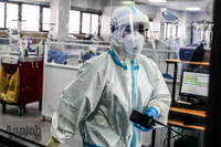 Những hình ảnh đặc biệt về nơi đang giành giật sự sống cho bệnh nhân Covid-19 nặng ở Hà Nội